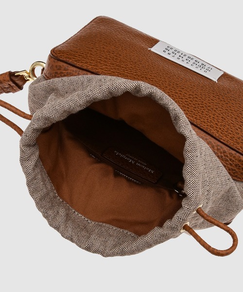 Maison Margiela（メゾンマルジェラ）の「SHOULDER BAG（ショルダーバッグ・メンズ・ブラック/ブラウン・ONE SIZE/ONESIZE）」の9枚目の写真