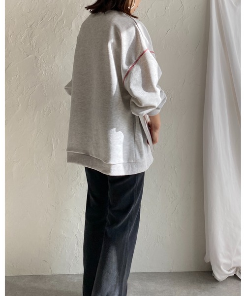 She's Closet(シーズクローゼット)の「裏毛ビッグシルエットカレッジロゴプリント長袖プルオーバースウェット(スウェット・レディース・グリーン/レッド/グレー/ネイビー・FREE)」の6枚目の写真