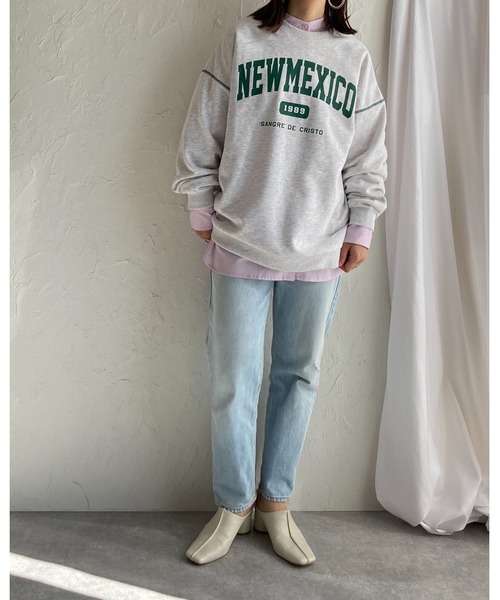 She's Closet(シーズクローゼット)の「裏毛ビッグシルエットカレッジロゴプリント長袖プルオーバースウェット(スウェット・レディース・グリーン/レッド/グレー/ネイビー・FREE)」の8枚目の写真
