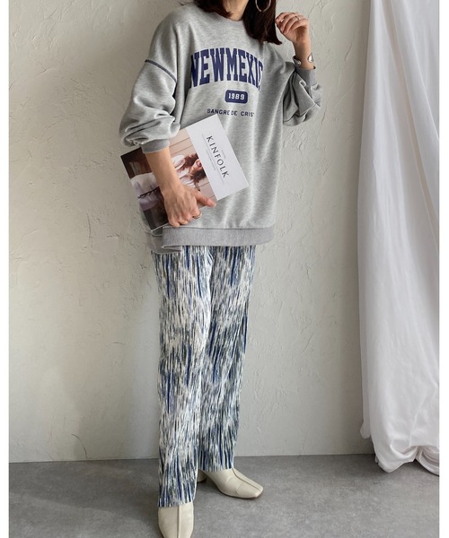 She's Closet(シーズクローゼット)の「裏毛ビッグシルエットカレッジロゴプリント長袖プルオーバースウェット(スウェット・レディース・グリーン/レッド/グレー/ネイビー・FREE)」の22枚目の写真