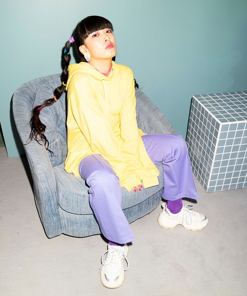 PUNYUS（プニュズ）の「TELEPHONEパーカー（パーカー・レディース・ホワイト/イエロー/杢グレー/グリーン・3/4）」の18枚目の写真