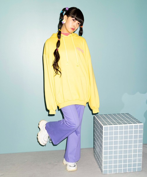 PUNYUS（プニュズ）の「TELEPHONEパーカー（パーカー・レディース・ホワイト/イエロー/杢グレー/グリーン・3/4）」の20枚目の写真