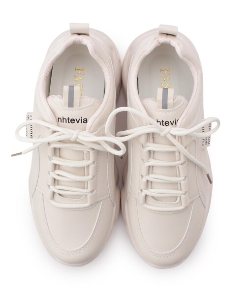 cs T&P（シーエスティーアンドピー）の「◆サイドチケット付きロゴ入り厚底スニーカー（スニーカー・レディース・ホワイト/ブラック/ベージュ・S/M/L/LL）」の8枚目の写真