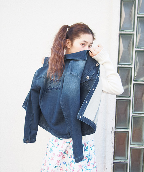 merry jenny(メリージェニー)の「カットデニム刺繍Gジャン(デニムジャケット・レディース・ブルー/インディゴブルー/ホワイト・FREE)」の3枚目の写真