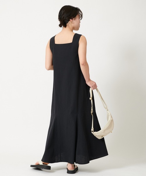 U by SPICK&SPAN(ユーバイスピックアンドスパン)の「スクエアネック リネンドレス(ワンピース・レディース・ブラック/ベージュ・38/36)」の7枚目の写真