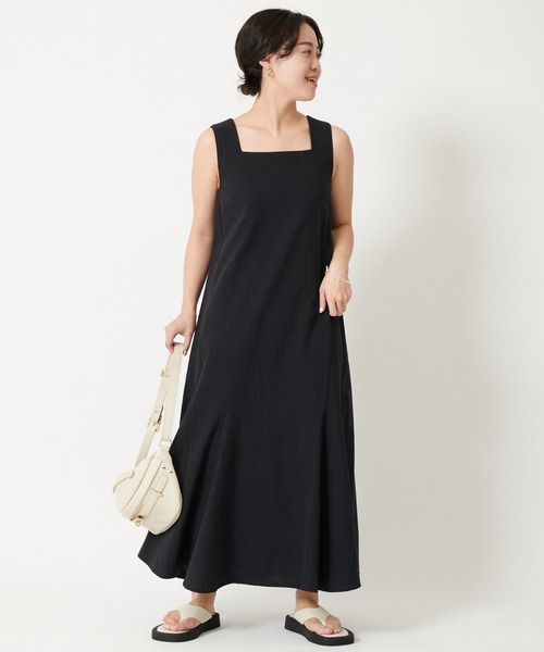 U by SPICK&SPAN(ユーバイスピックアンドスパン)の「スクエアネック リネンドレス(ワンピース・レディース・ブラック/ベージュ・38/36)」の3枚目の写真