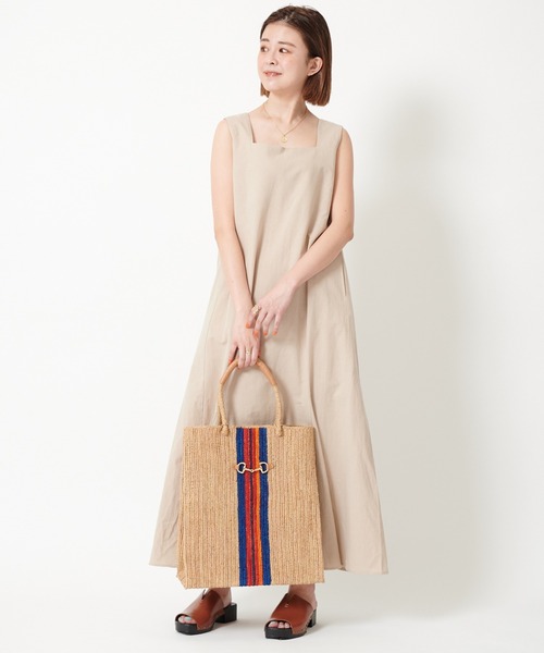 U by SPICK&SPAN(ユーバイスピックアンドスパン)の「スクエアネック リネンドレス(ワンピース・レディース・ブラック/ベージュ・38/36)」の9枚目の写真