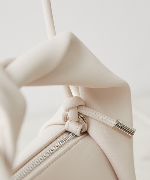 Chico（チコ）の「ねじりハンドルスクエアBAG（ハンドバッグ・レディース・アイボリー/ブラック/ピンク・FREE）」の20枚目の写真