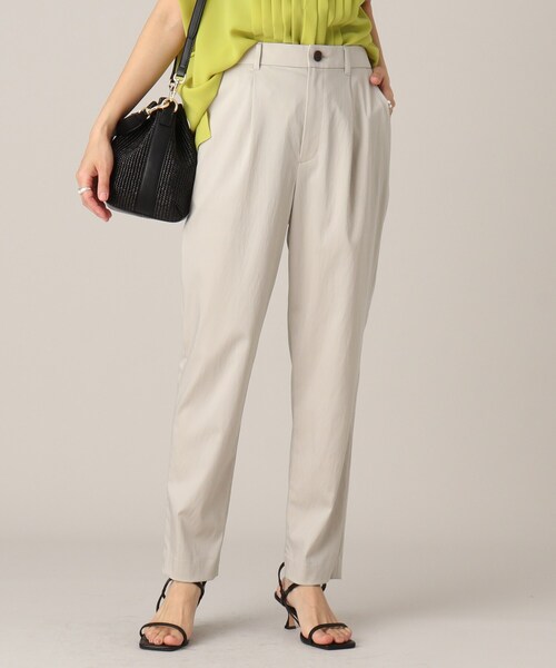 UNTITLED（アンタイトル）の「◆【通勤】ストレッチサテン テーパードパンツ＜洗える＞（その他パンツ・レディース・ライトブルー/ブラック/ライトベージュ/カーキ・44/46/48/42/00/01/02/03/04）」の3枚目の写真