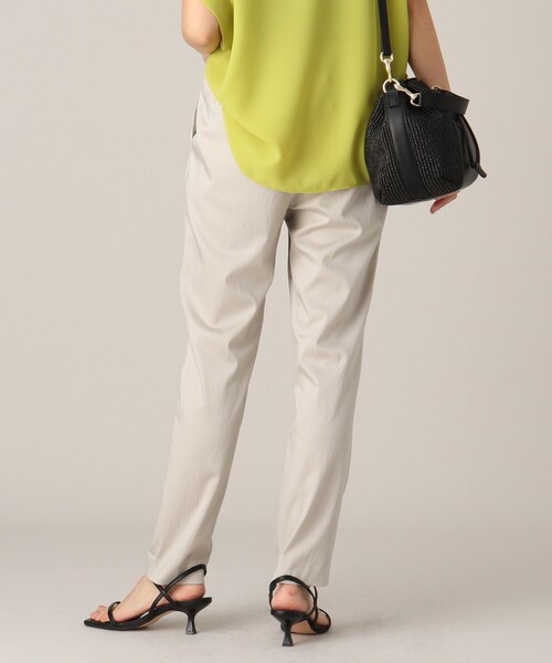 UNTITLED（アンタイトル）の「◆【通勤】ストレッチサテン テーパードパンツ＜洗える＞（その他パンツ・レディース・ライトブルー/ブラック/ライトベージュ/カーキ・44/46/48/42/00/01/02/03/04）」の14枚目の写真