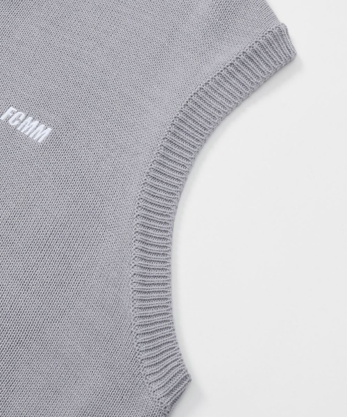 FCMM(エフシーエムエム)の「CLUB TEAM KINT VEST/クラブチームニットベスト(ベスト・メンズ・ネイビー/ブラック/グレー/ブラウン・MEDIUM/LARGE/X-LARGE)」の19枚目の写真