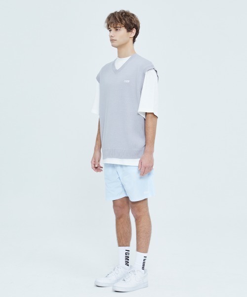 FCMM(エフシーエムエム)の「CLUB TEAM KINT VEST/クラブチームニットベスト(ベスト・メンズ・ネイビー/ブラック/グレー/ブラウン・MEDIUM/LARGE/X-LARGE)」の22枚目の写真