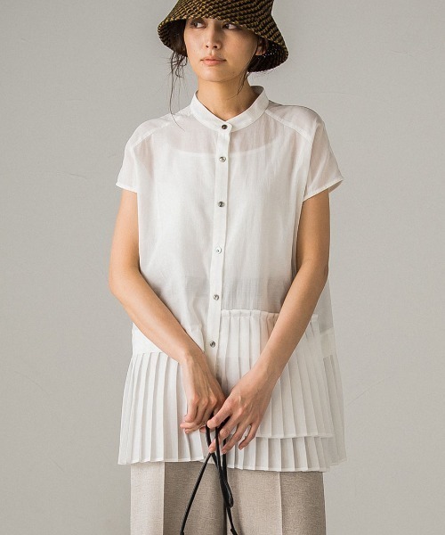 MAYSON GREY(メイソングレイ)の「アシメプリーツフレンチスリーブシャツ≪洗濯機で洗える≫(シャツ/ブラウス)」|ホワイト