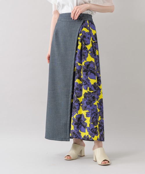 Paradise Picnic（パラダイスピクニック）の「TE VALT サイドBIGフラワープリントデニムスカート（スカート・レディース・ブルー/ネイビー・FREE）」の2枚目の写真