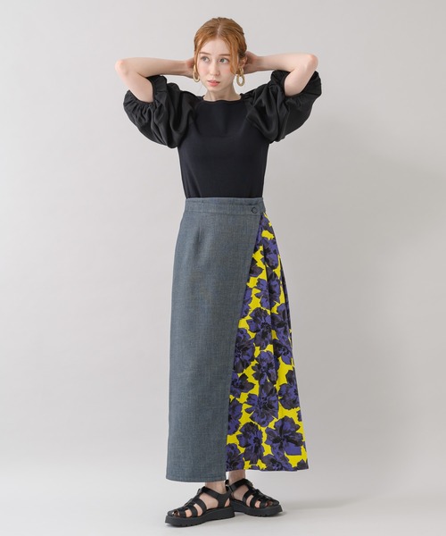 Paradise Picnic（パラダイスピクニック）の「TE VALT サイドBIGフラワープリントデニムスカート（スカート・レディース・ブルー/ネイビー・FREE）」の4枚目の写真