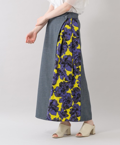 Paradise Picnic（パラダイスピクニック）の「TE VALT サイドBIGフラワープリントデニムスカート（スカート・レディース・ブルー/ネイビー・FREE）」の12枚目の写真