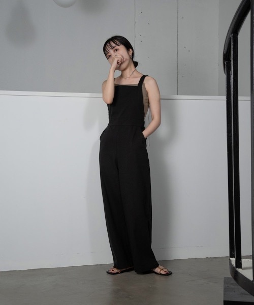 lawgy（ラウジー）の「adjustable simple salopette（サロペット/オーバーオール・レディース・ブラック/アイボリー・FREE）」の16枚目の写真