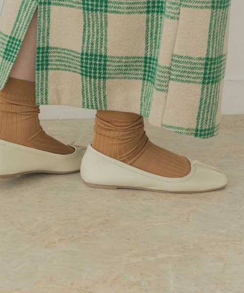 RODE SKO（ロデスコ）の「ギャザーフラットシューズ（バレエシューズ・レディース・ブラック/ブラウン/アイボリー・38/36/37）」の6枚目の写真