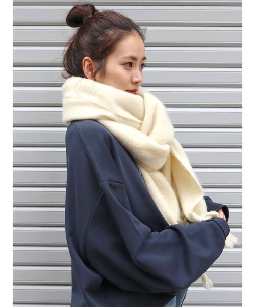 Ungrid（アングリッド）の「カラー起毛マフラー（マフラー・レディース・グレー/グリーン/アイボリー・FREE）」の2枚目の写真