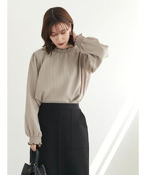 ELENCARE DUE（エレンカーレデュエ）の「・ELENCARE DUE メローハイネックブラウス（シャツ/ブラウス・レディース・グレイッシュベージュ/イエロー/アイボリー/ブラック・FREE）」の7枚目の写真