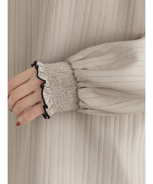 ELENCARE DUE（エレンカーレデュエ）の「・ELENCARE DUE メローハイネックブラウス（シャツ/ブラウス・レディース・グレイッシュベージュ/イエロー/アイボリー/ブラック・FREE）」の19枚目の写真