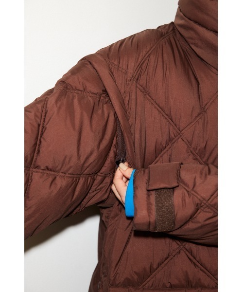 THROW by SLY（スローバイスライ）の「THROW 2WAY STAND PUFFER COAT