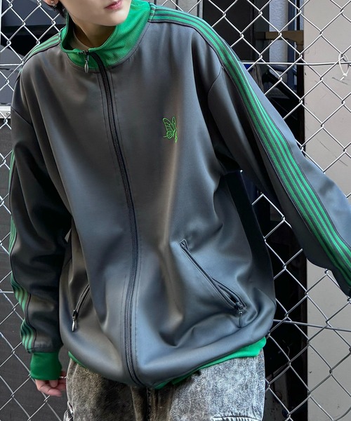 セール】'WEB限定' ビッグシルエット ワンポイント刺繍 袖ライン