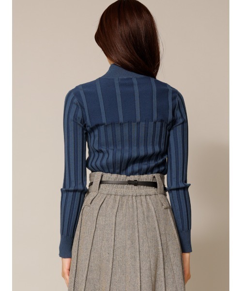 TONAL（トーナル）の「タートルリブニット（ニット/セーター・レディース・ベージュ/パープル/ブルー・38）」の7枚目の写真