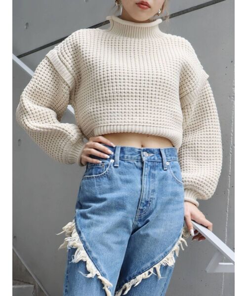 EVRIS（エヴリス）の「ワッフルハイネックニットトップス（ニット/セーター・レディース・ブラック/アイボリー/レッド・FREE）」の2枚目の写真