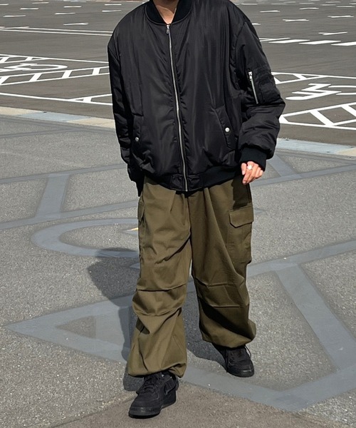 kutir(クティール)の「オーバーサイズMA-1中綿ブルゾン(MA-1・メンズ・ブラック・MEDIUM/LARGE)」の15枚目の写真