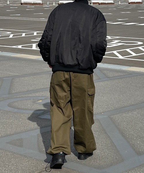 kutir(クティール)の「オーバーサイズMA-1中綿ブルゾン(MA-1・メンズ・ブラック・MEDIUM/LARGE)」の17枚目の写真