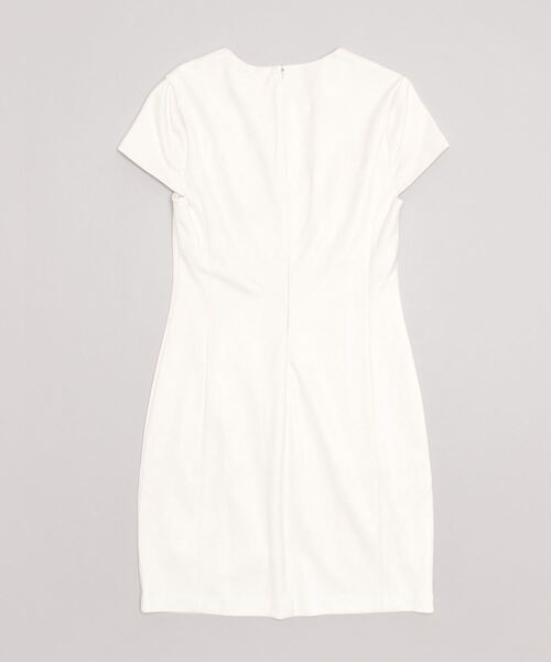 Guess（ゲス）の「Alma Faux-Suede Dress（ワンピース・レディース・クリーム/ネイビー・4/6/2）」の13枚目の写真