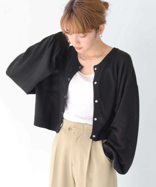HER CLOSET(ハークローゼット)の「【shemoshelly】WEB限定スムースタッチボリュームスリーブショート丈ニットカーディガン(カーディガン/ボレロ・レディース・グリーン/ホワイト/ロイヤルブルー/チェリーピンク/ブラック・M)」の18枚目の写真