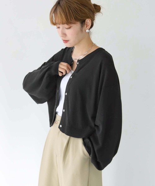 HER CLOSET(ハークローゼット)の「【shemoshelly】WEB限定スムースタッチボリュームスリーブショート丈ニットカーディガン(カーディガン/ボレロ・レディース・グリーン/ホワイト/ロイヤルブルー/チェリーピンク/ブラック・M)」の20枚目の写真