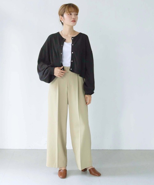 HER CLOSET(ハークローゼット)の「【shemoshelly】WEB限定スムースタッチボリュームスリーブショート丈ニットカーディガン(カーディガン/ボレロ・レディース・グリーン/ホワイト/ロイヤルブルー/チェリーピンク/ブラック・M)」の22枚目の写真