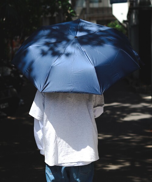 bpr BEAMS（ビーピーアール ビームス ）の「bPr BEAMS / UVカット 晴雨兼用 折り畳み傘（折りたたみ傘・メンズ・ブラック/ネイビー/グレー/グリーン・ONE SIZE）」の4枚目の写真