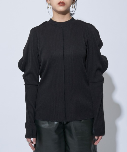 Solace(ソレイス)の「ウェーブショルダープリーツトップス(Tシャツ/カットソー・レディース・ピンク/ナチュラル/ブラック・FREE)」の4枚目の写真