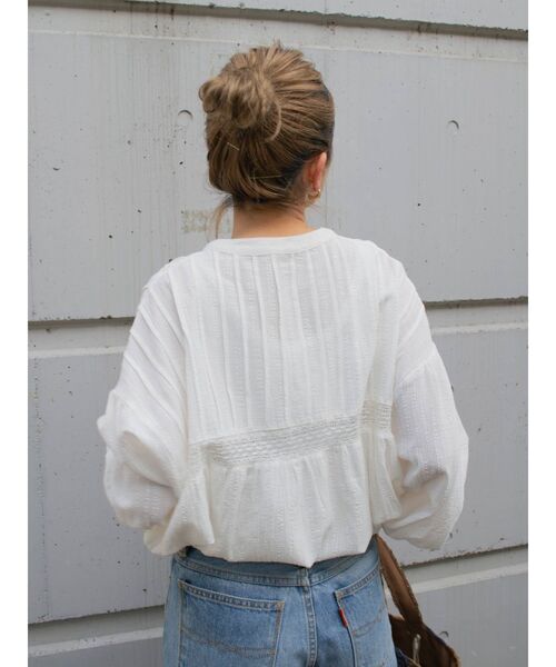 Ungrid(アングリッド)の「コットンタックボリュームブラウス(シャツ/ブラウス・レディース・ブラック/オフホワイト/オレンジ・FREE)」の6枚目の写真