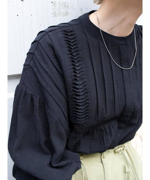 Ungrid(アングリッド)の「コットンタックボリュームブラウス(シャツ/ブラウス・レディース・ブラック/オフホワイト/オレンジ・FREE)」の13枚目の写真