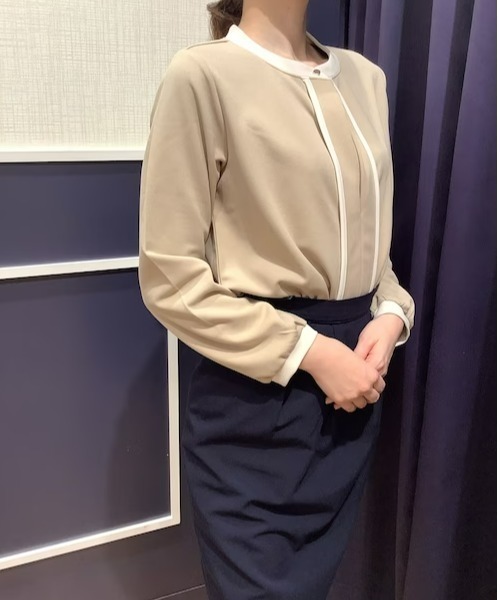 TOKYO SHIRTS（トウキョウシャツ）の「配色バンドカラー 長袖ブラウス（シャツ/ブラウス・レディース・ネイビー/ベージュ/サックスブルー/オフホワイト・M/L）」の16枚目の写真