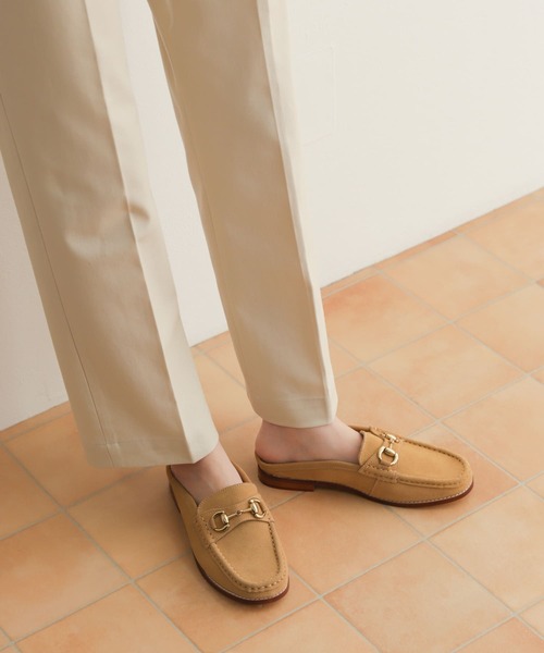 REMME(レメ)の「『別注』REMME×DOORS モカシンスリッパ(その他シューズ・レディース・ネイビー/ベージュ・37/38/36)」の2枚目の写真