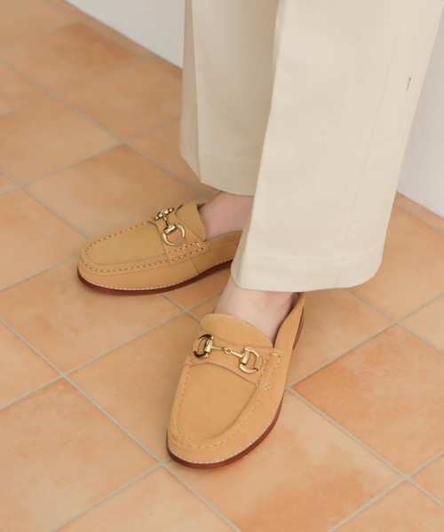 REMME(レメ)の「『別注』REMME×DOORS モカシンスリッパ(その他シューズ・レディース・ネイビー/ベージュ・37/38/36)」の3枚目の写真