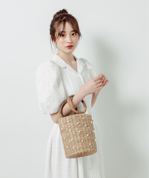 OLIVE des OLIVE(オリーブデオリーブ)の「パール付雑材バッグ 1031120010(かごバッグ・レディース・ベージュ/ブラック・FREE)」の6枚目の写真