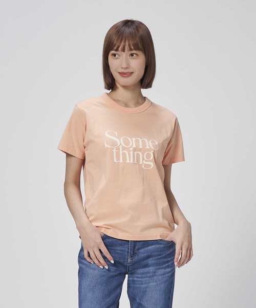 SOMETHING(サムシング)の「【SOMETHING】フロントロゴTシャツ(Tシャツ/カットソー・レディース・オレンジ・M/L)」の1枚目の写真