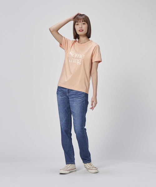 SOMETHING(サムシング)の「【SOMETHING】フロントロゴTシャツ(Tシャツ/カットソー・レディース・オレンジ・M/L)」の2枚目の写真