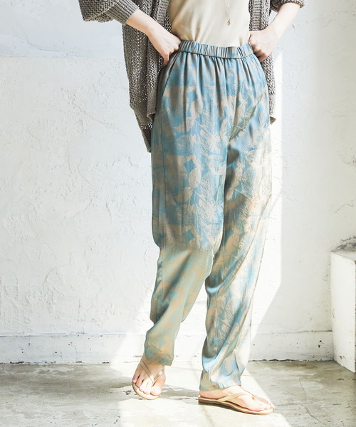 URBAN RESEARCH(アーバンリサーチ)の「リーフJQイージーパンツ(その他パンツ・レディース・グレー系その他/オレンジ系その他・36/38)」の2枚目の写真