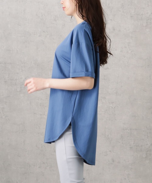 NAVY(ネイビー)の「SARARI 冷感ラウンドチュニックTシャツ(Tシャツ/カットソー・レディース・ライトベージュ/グレイッシュベージュ/ブラック/ブルー・フリー)」の9枚目の写真