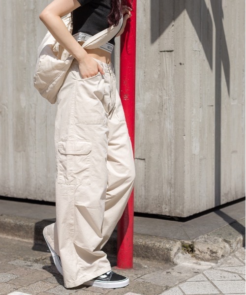 SpRay（スプレイ）の「ツィルカーゴワイドパンツ（カーゴパンツ・レディース・ブラック/カーキ/オフホワイト/アイボリー・MEDIUM/SMALL）」の12枚目の写真