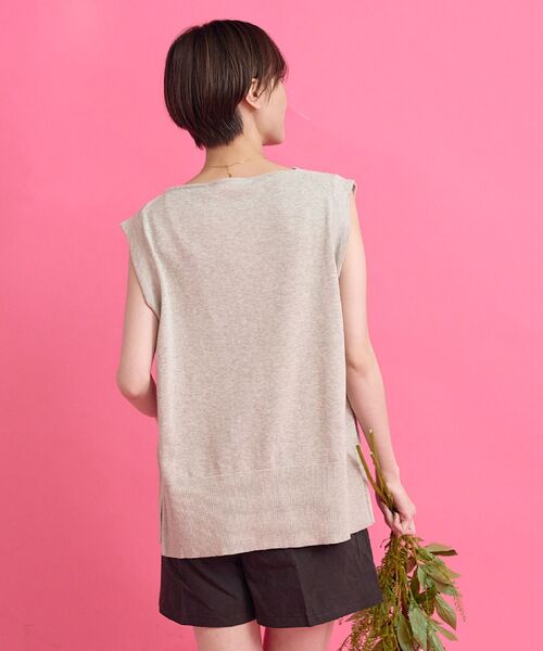 Kari & lili（カウリアンドリィリィ）の「ノースリニットTOPS（ニット/セーター・レディース・オフホワイト/ライトブルー/ブラック/ライトグレー・FREE）」の18枚目の写真