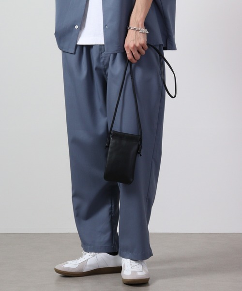 propellerheads（プロペラヘッズ）の「propellerheads 合成皮革ばね口スマホポーチ（ショルダーバッグ・レディース・ブルー/オフホワイト/ブラック/ベージュ/イエロー・FREE）」の19枚目の写真